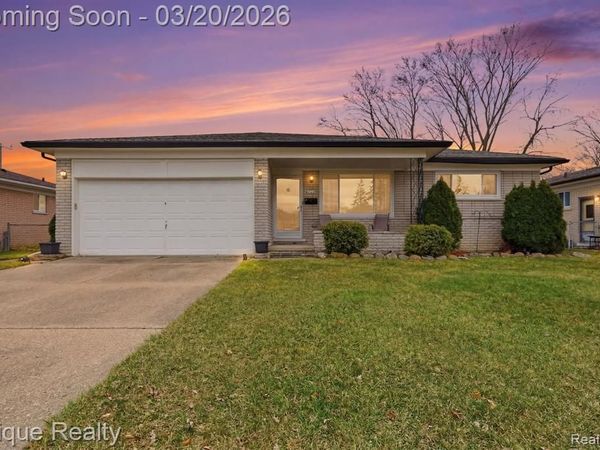 4272 Gunther Drive, Sterling Heights, MI 48310
