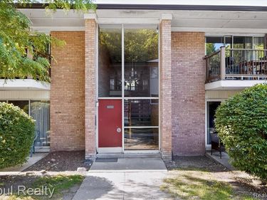 1237 Island Drive, Ann Arbor, MI 48105