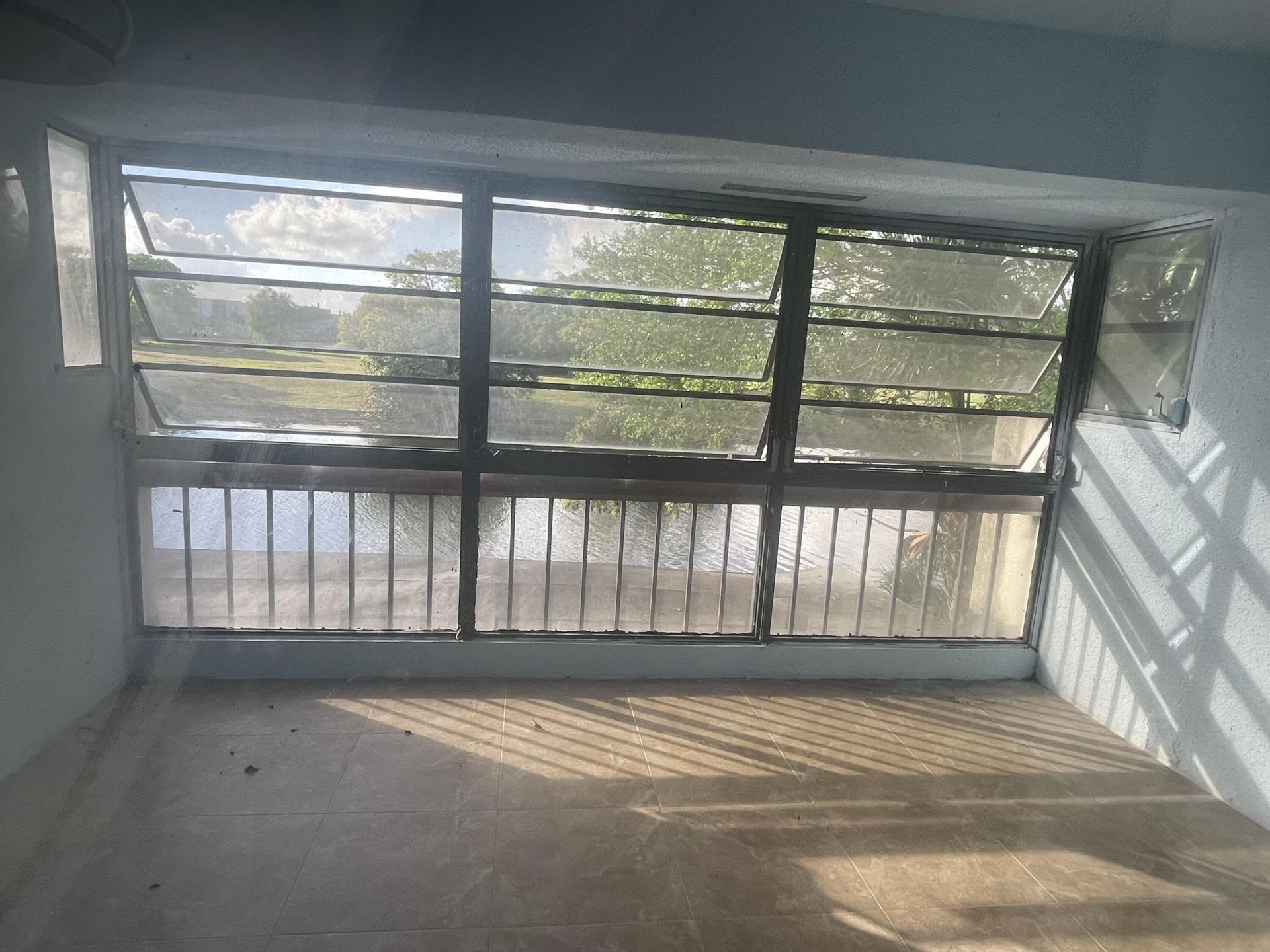 6667 Racquet Club Drive, Unit 182, Lauderhill, FL 33319 Photo