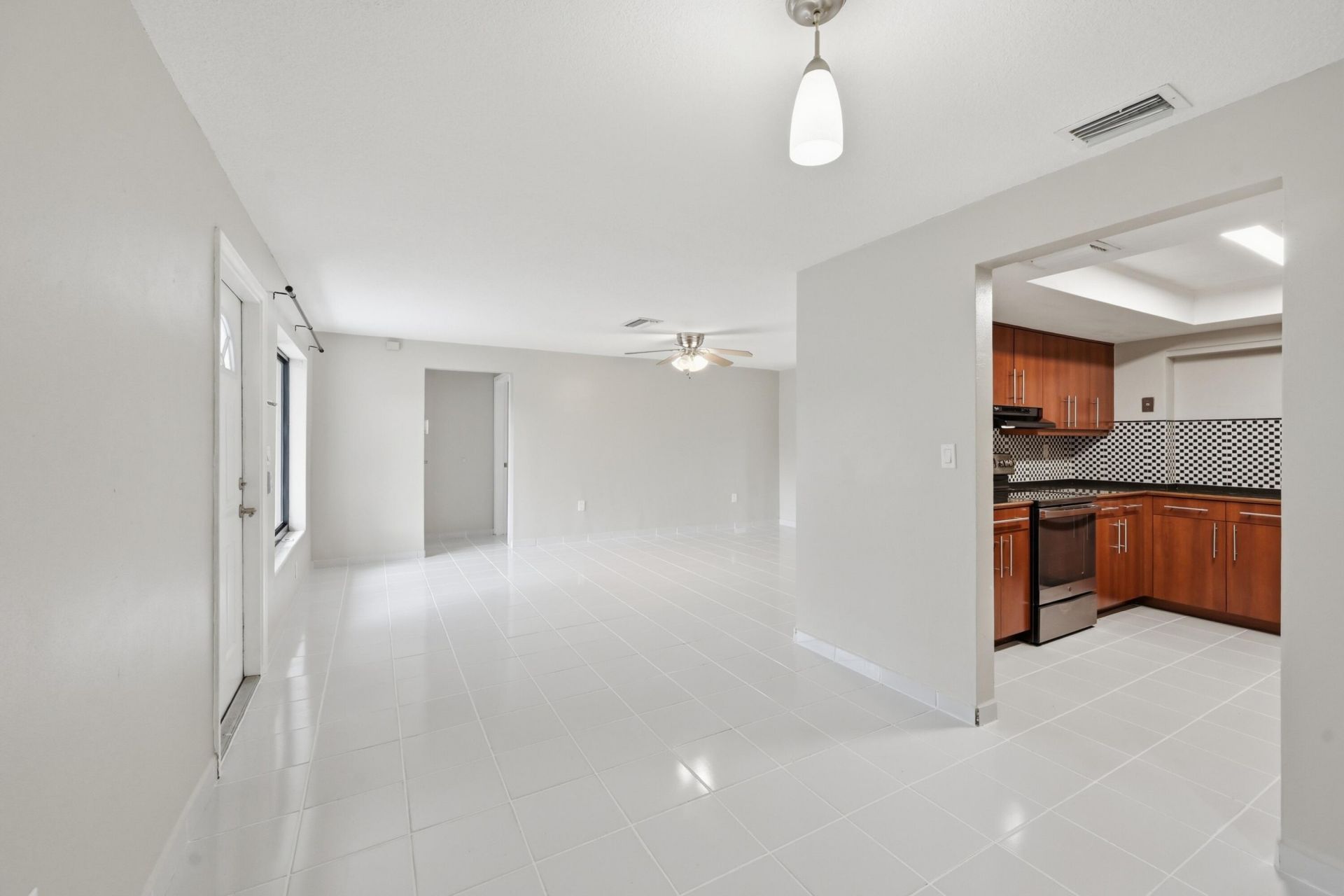 2141 NW 73rd Avenue, Sunrise, FL 33313 Photo