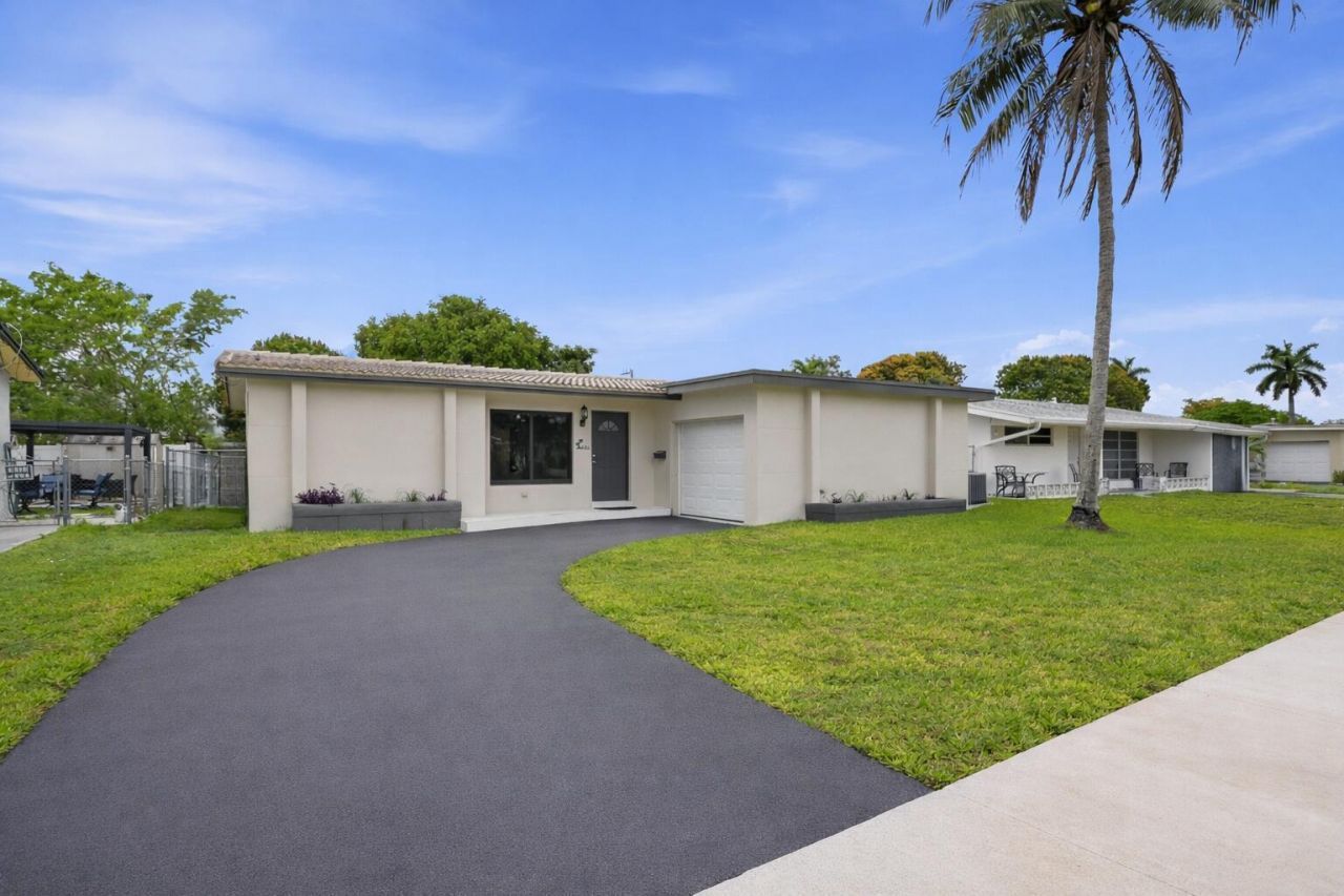 2141 NW 73rd Avenue, Sunrise, FL 33313 Photo