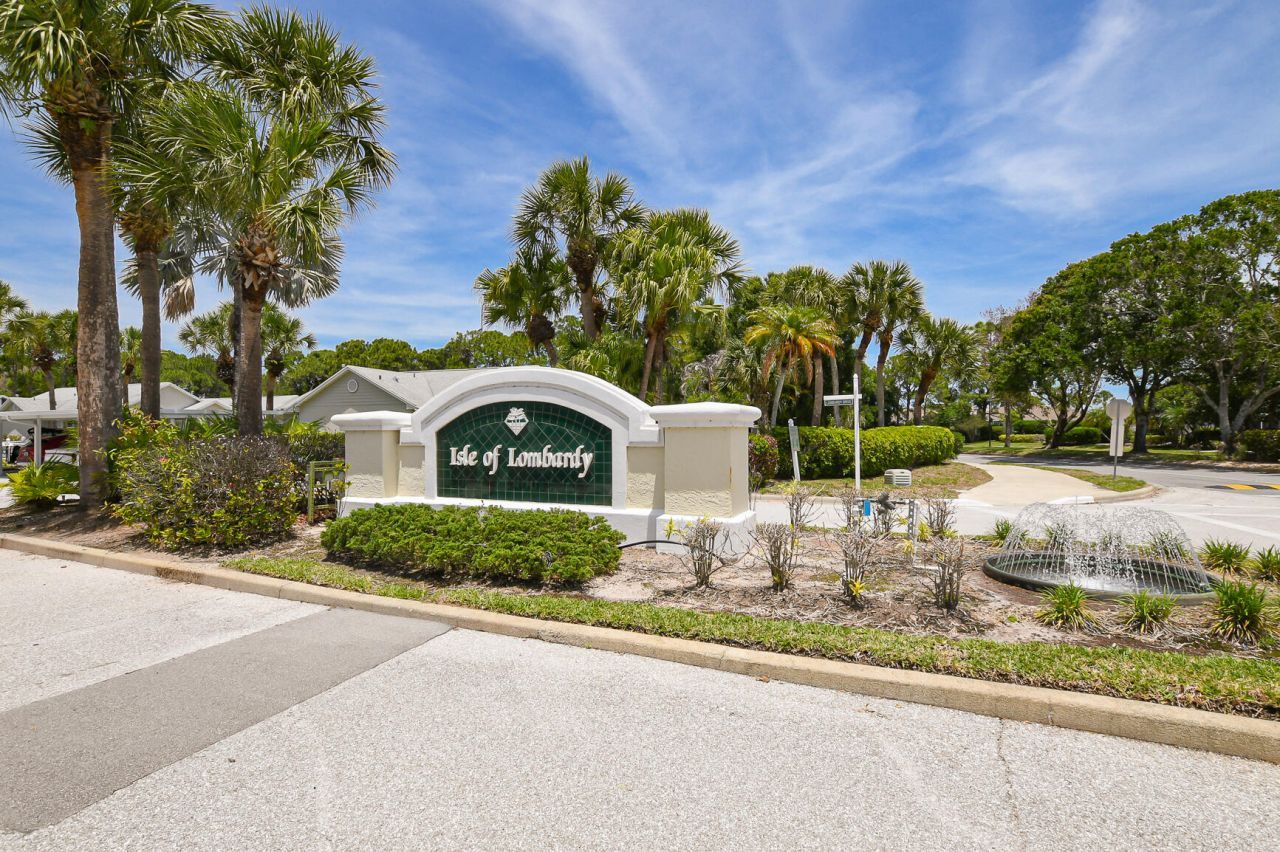 1121 NW Lombardy Drive, Port Saint Lucie, FL 34986 Photo