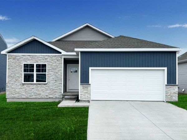 3550 Paradise Lane, Waukee, IA 50263