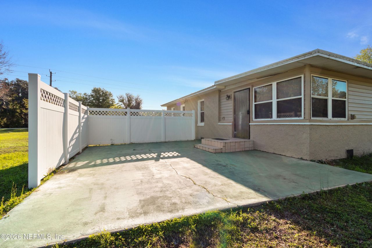 309 E River Road, East Palatka, FL 32131 Photo