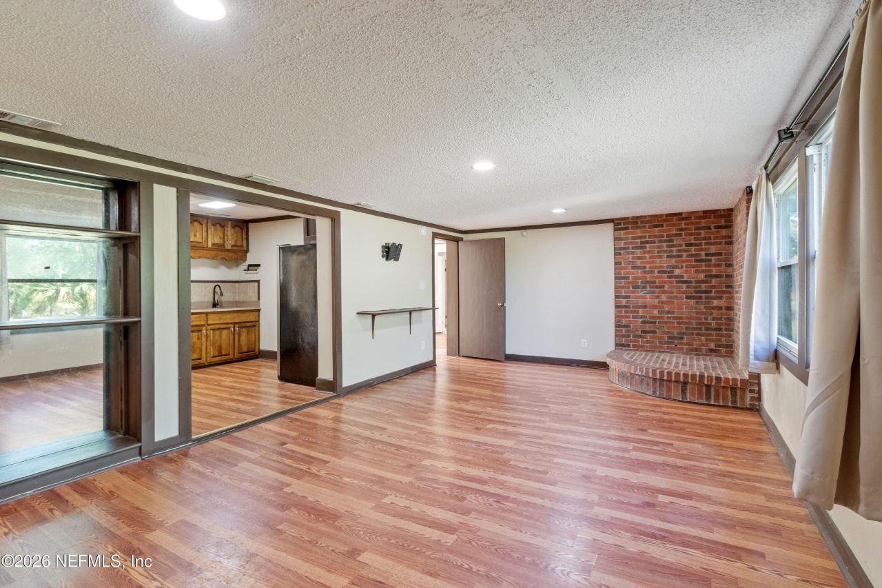 309 E River Road, East Palatka, FL 32131 Photo