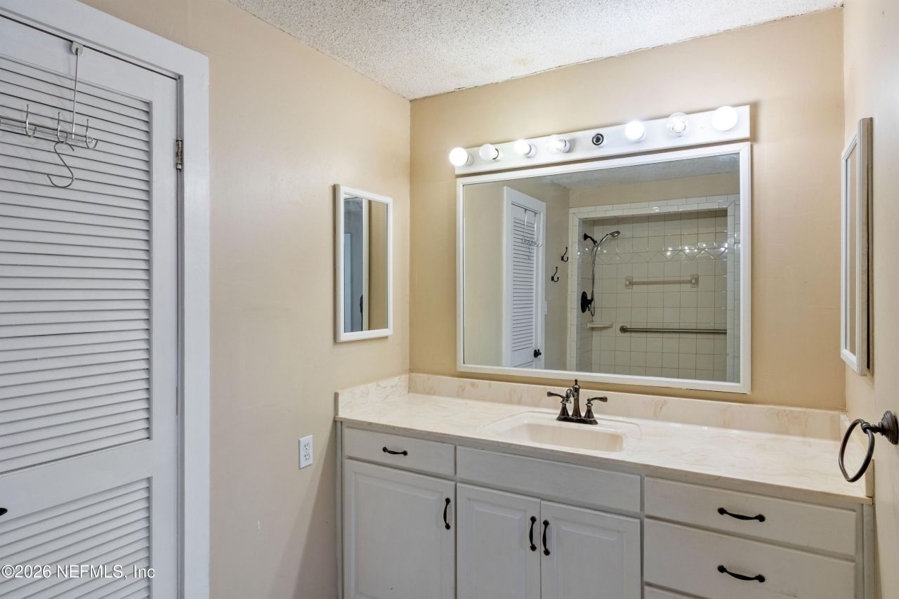 309 E River Road, East Palatka, FL 32131 Photo