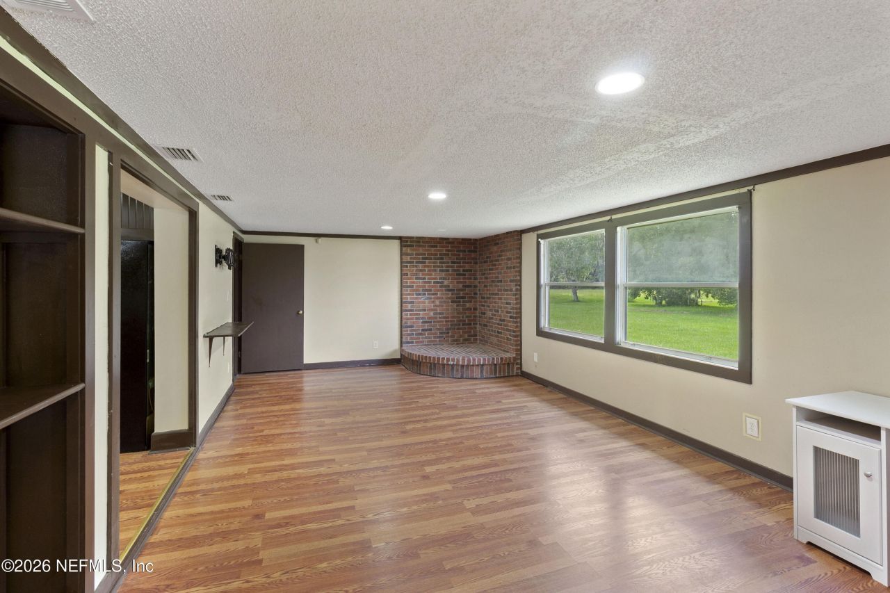 309 E River Road, East Palatka, FL 32131 Photo