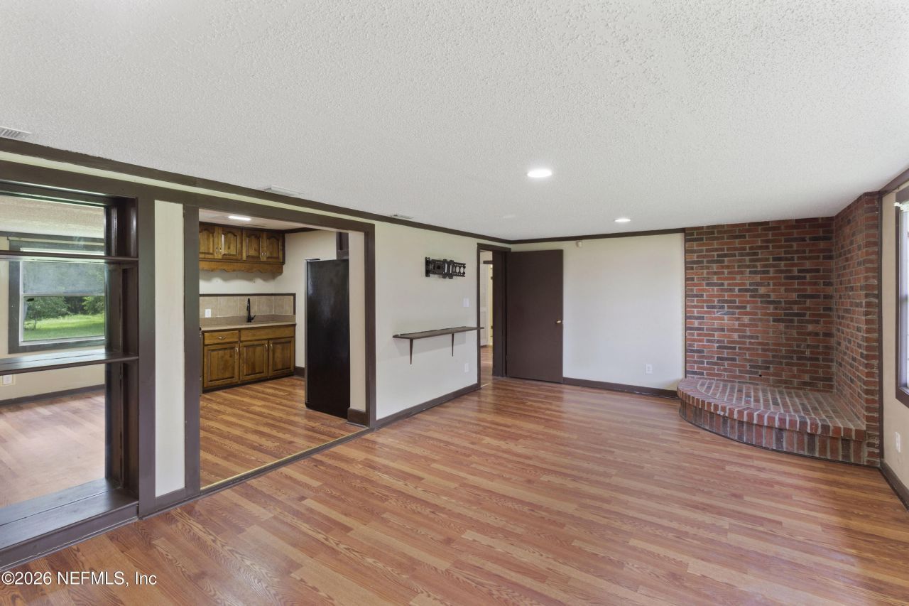 309 E River Road, East Palatka, FL 32131 Photo