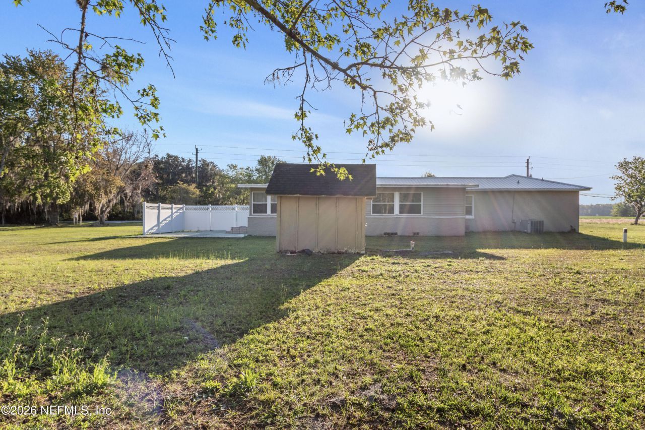 309 E River Road, East Palatka, FL 32131 Photo