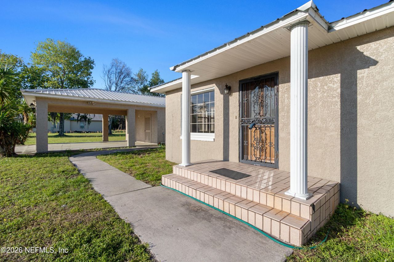 309 E River Road, East Palatka, FL 32131 Photo