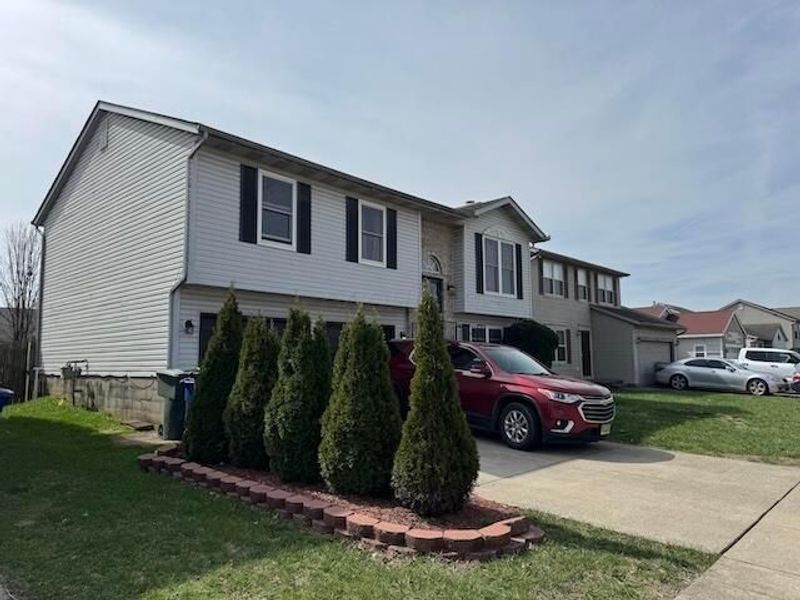 357 Chatterly Lane , Columbus, OH 43207 Photo 3