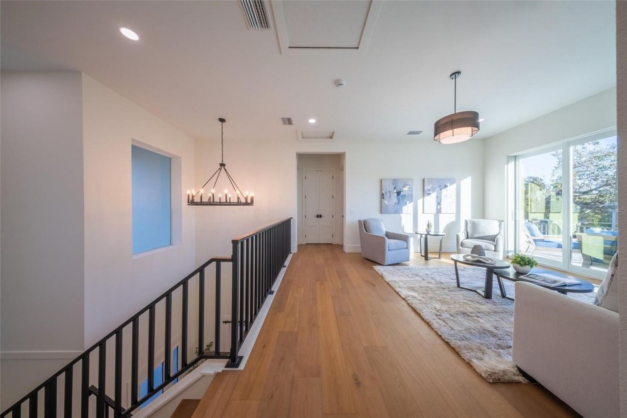 2420 Floyd Street, Sarasota, FL 34239 Photo