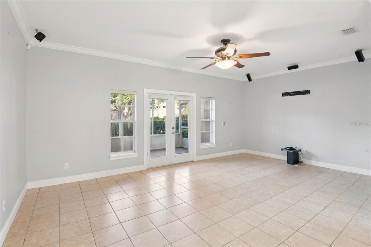 300 Valencia Circle , Saint Petersburg, FL 33716 Photo