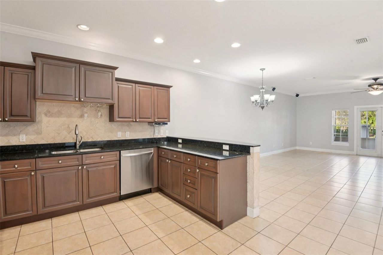 300 Valencia Circle , Saint Petersburg, FL 33716 Photo