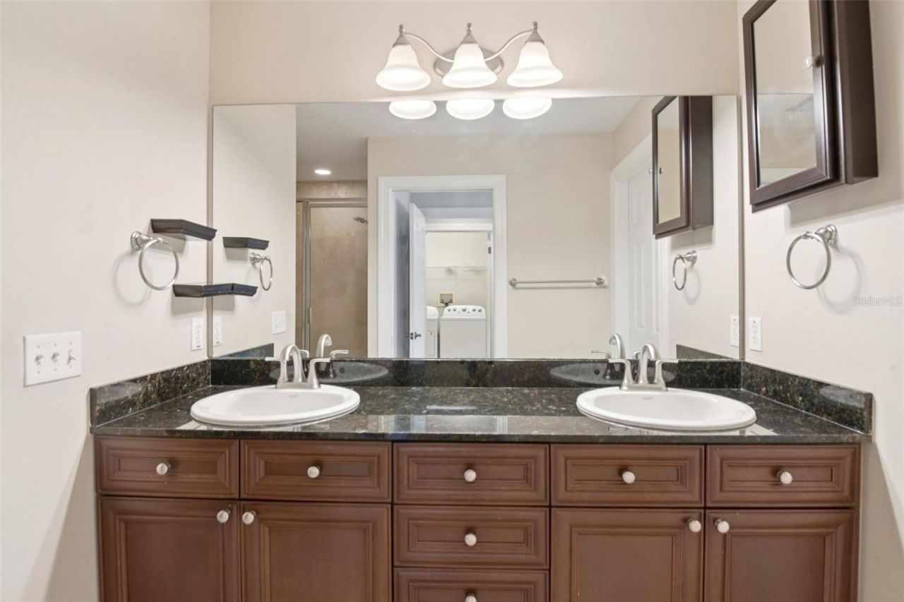 300 Valencia Circle , Saint Petersburg, FL 33716 Photo