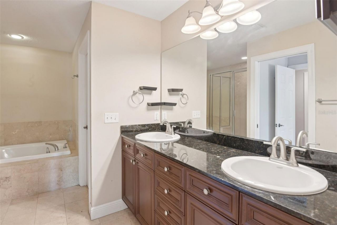 300 Valencia Circle , Saint Petersburg, FL 33716 Photo