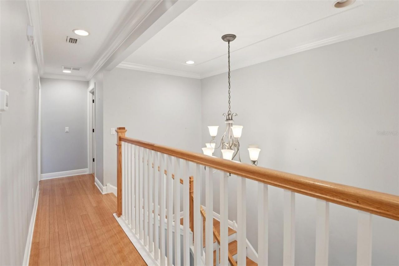 300 Valencia Circle , Saint Petersburg, FL 33716 Photo