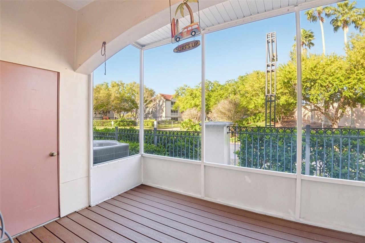 300 Valencia Circle , Saint Petersburg, FL 33716 Photo