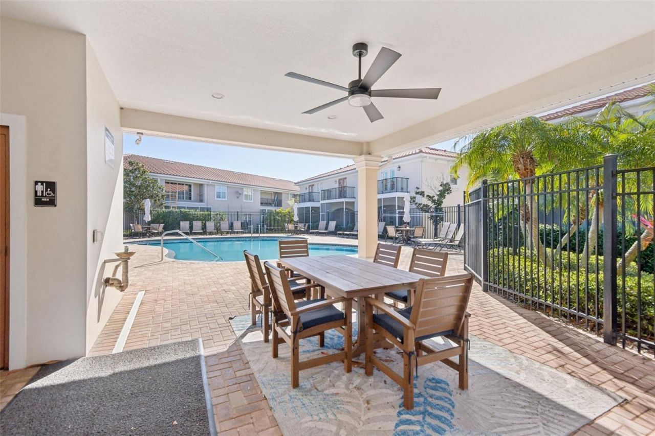 300 Valencia Circle , Saint Petersburg, FL 33716 Photo