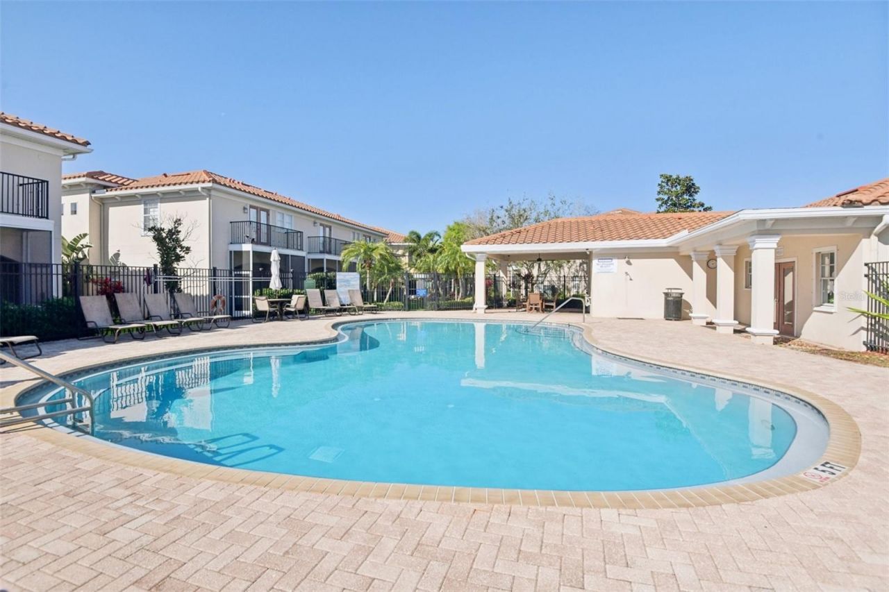 300 Valencia Circle , Saint Petersburg, FL 33716 Photo