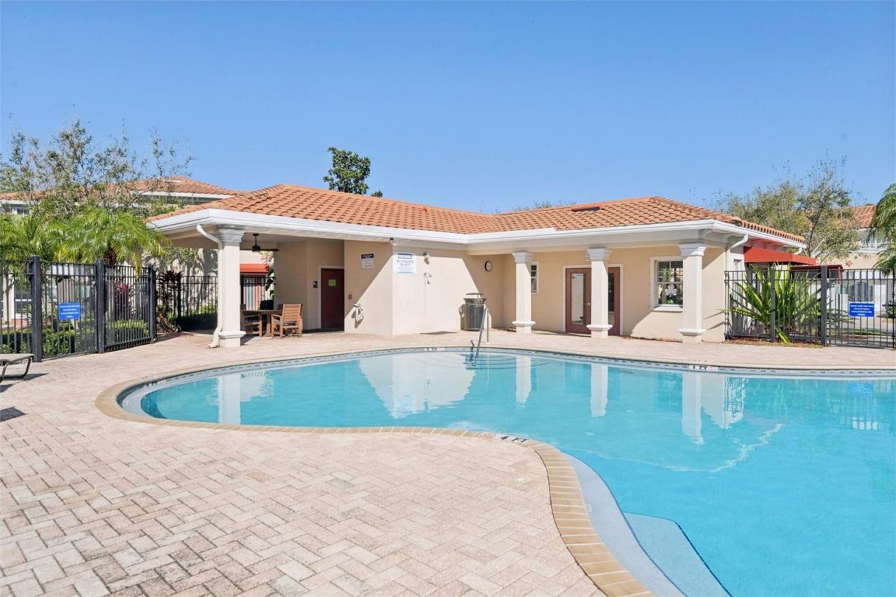 300 Valencia Circle , Saint Petersburg, FL 33716 Photo