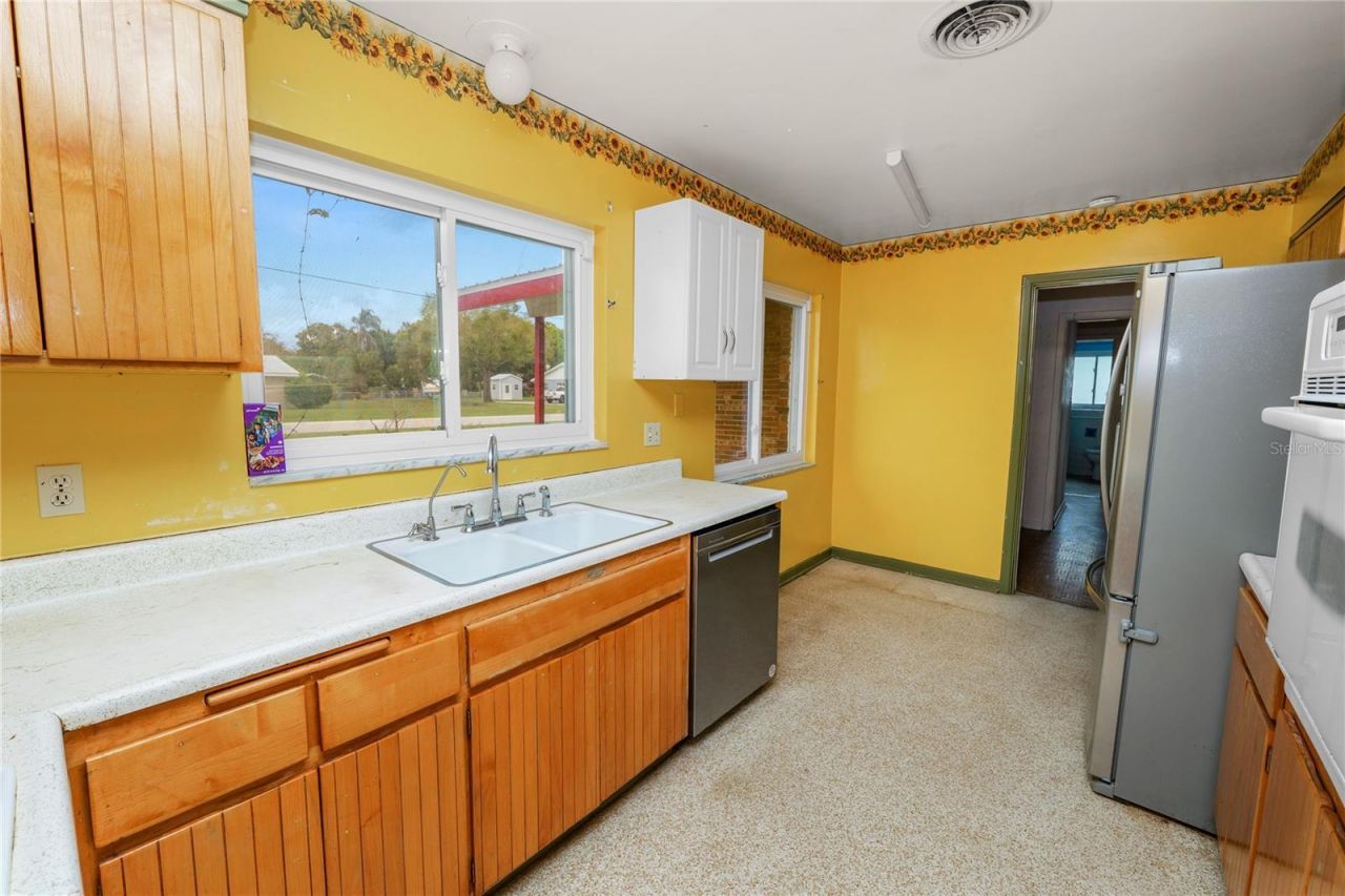 800 E Canfield Street , Avon Park, FL 33825 Photo