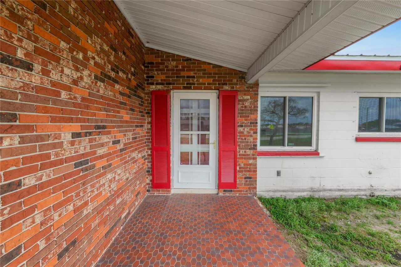 800 E Canfield Street , Avon Park, FL 33825 Photo