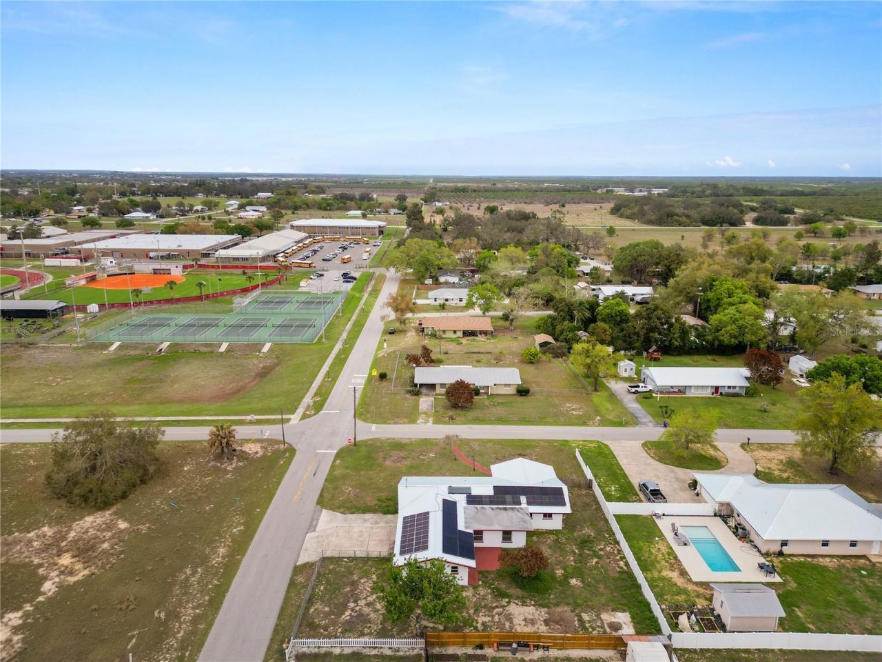 800 E Canfield Street , Avon Park, FL 33825 Photo