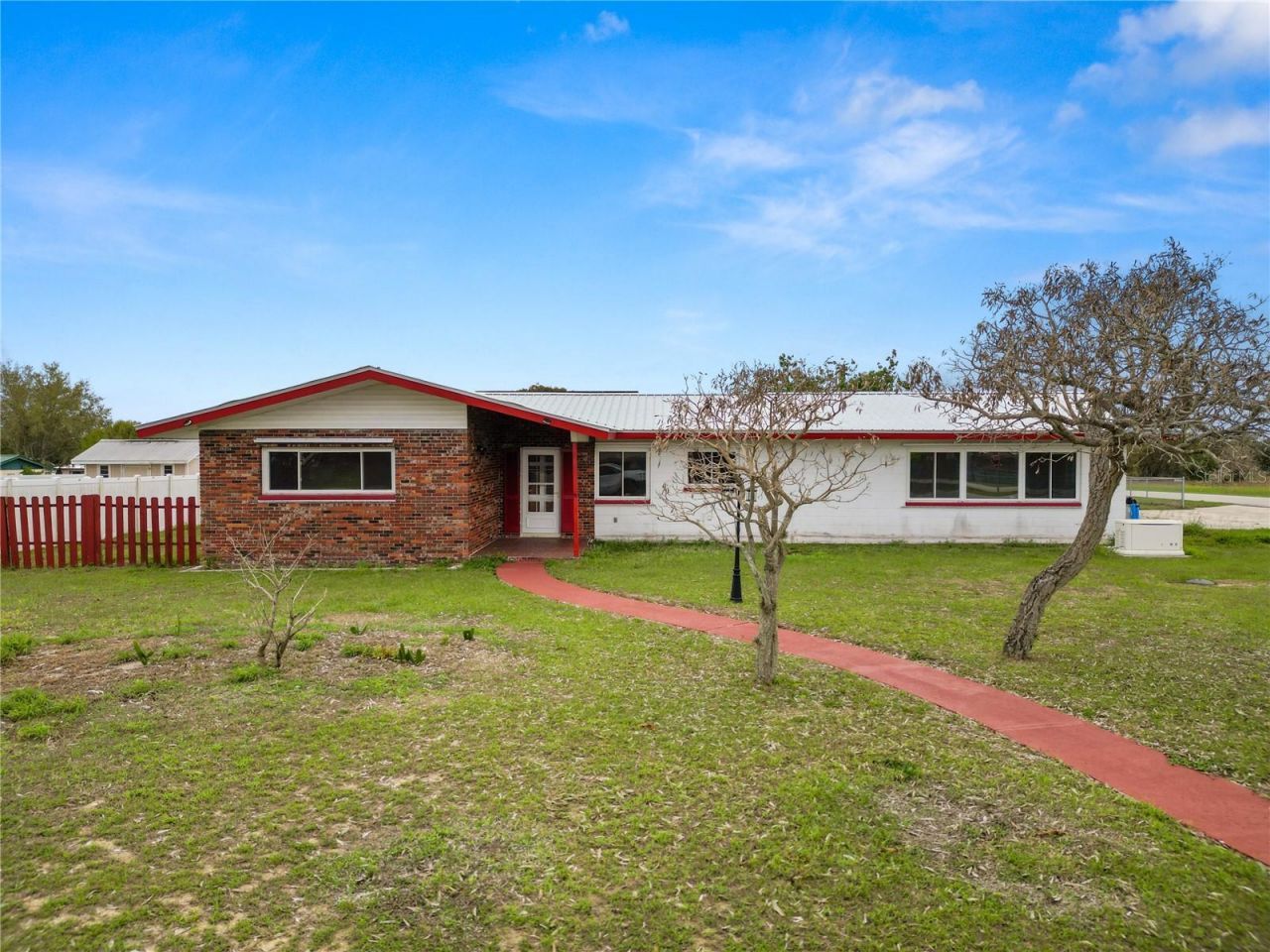 800 E Canfield Street , Avon Park, FL 33825 Photo