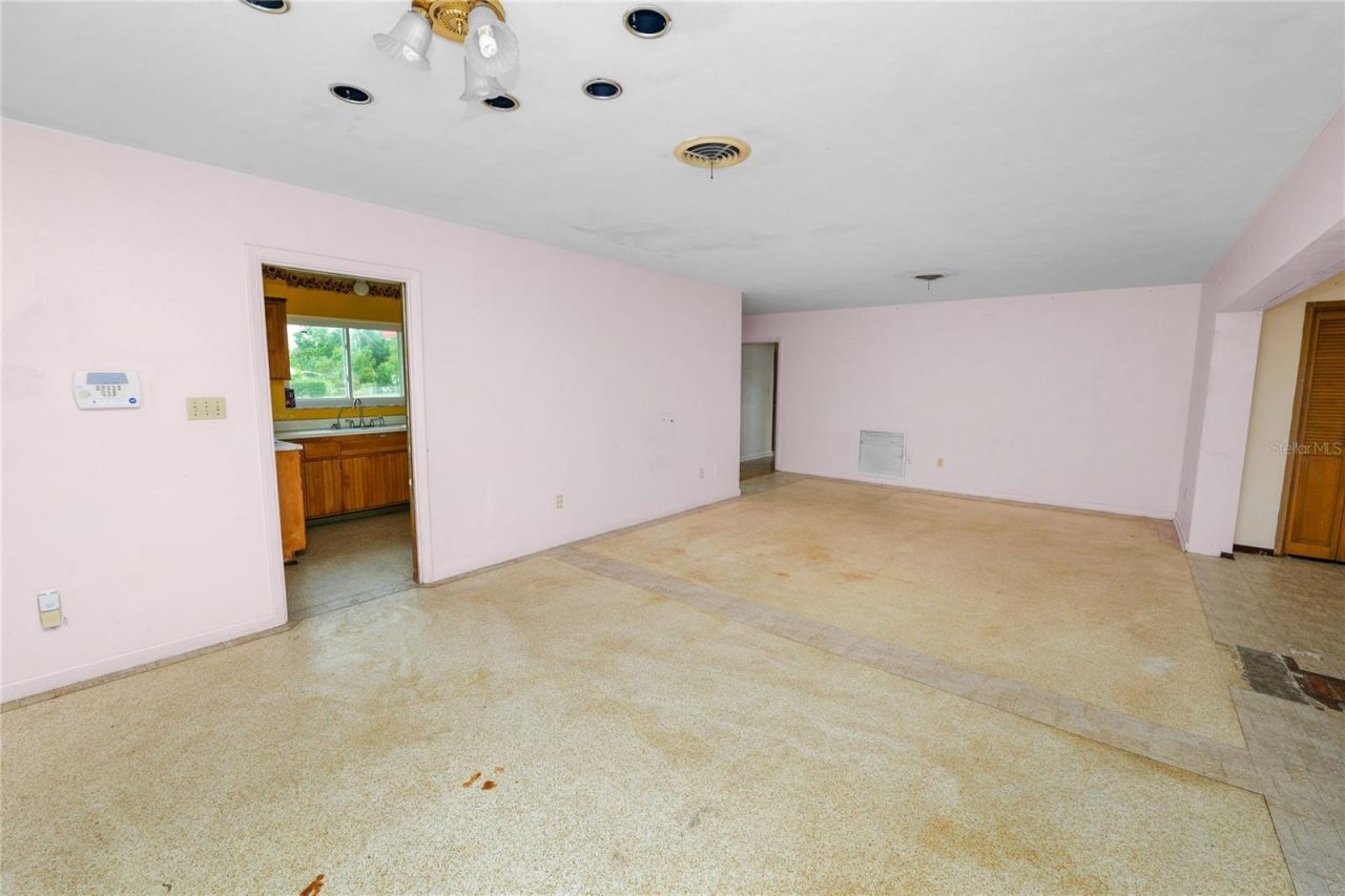 800 E Canfield Street , Avon Park, FL 33825 Photo