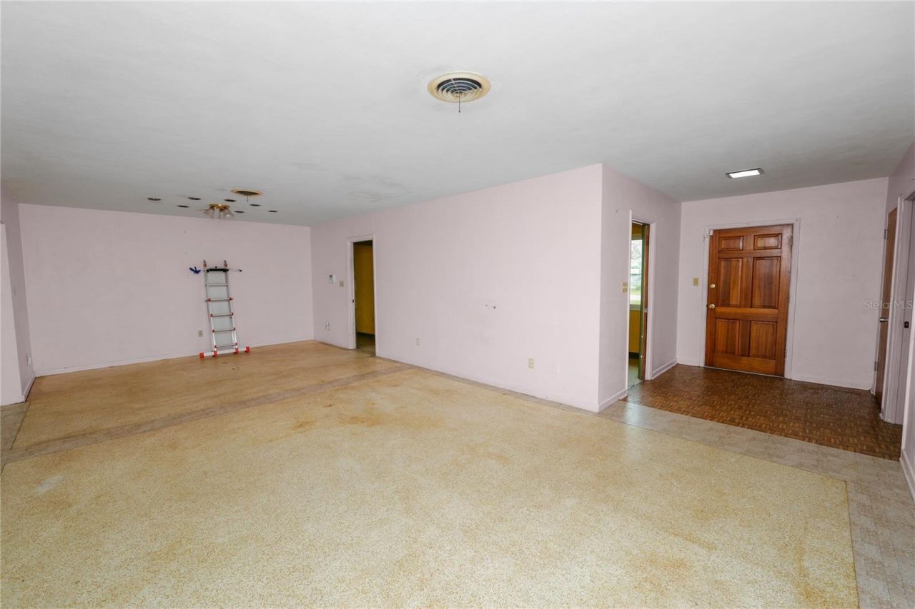 800 E Canfield Street , Avon Park, FL 33825 Photo