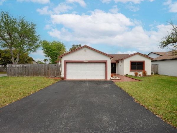 13329 SW 113th Pl , Miami, FL 33176