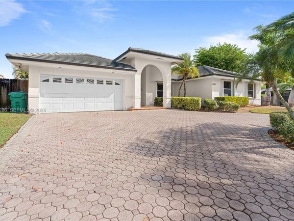 15425 SW 114th St , Miami, FL 33196