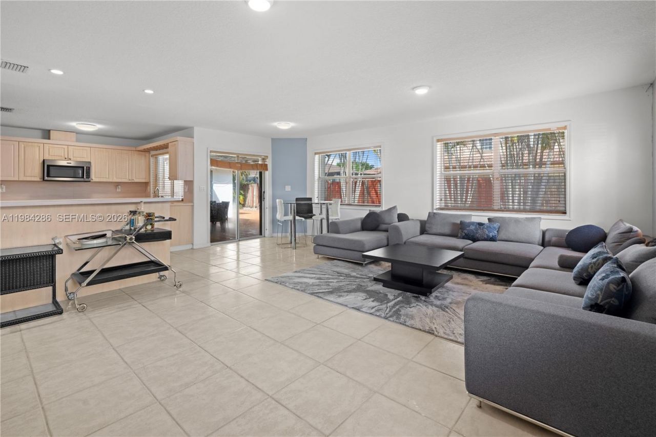 15425 SW 114th St , Miami, FL 33196 Photo