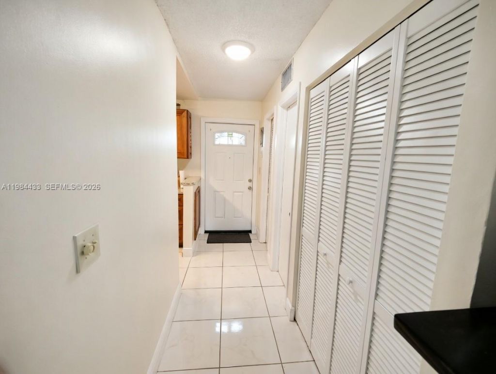 8900 Washington Blvd , Unit 415, Pembroke Pines, FL 33025 Photo