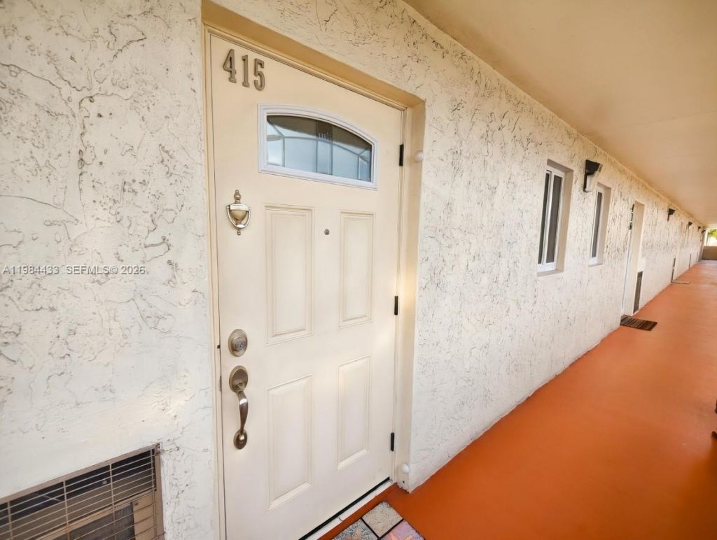 8900 Washington Blvd , Unit 415, Pembroke Pines, FL 33025 Photo