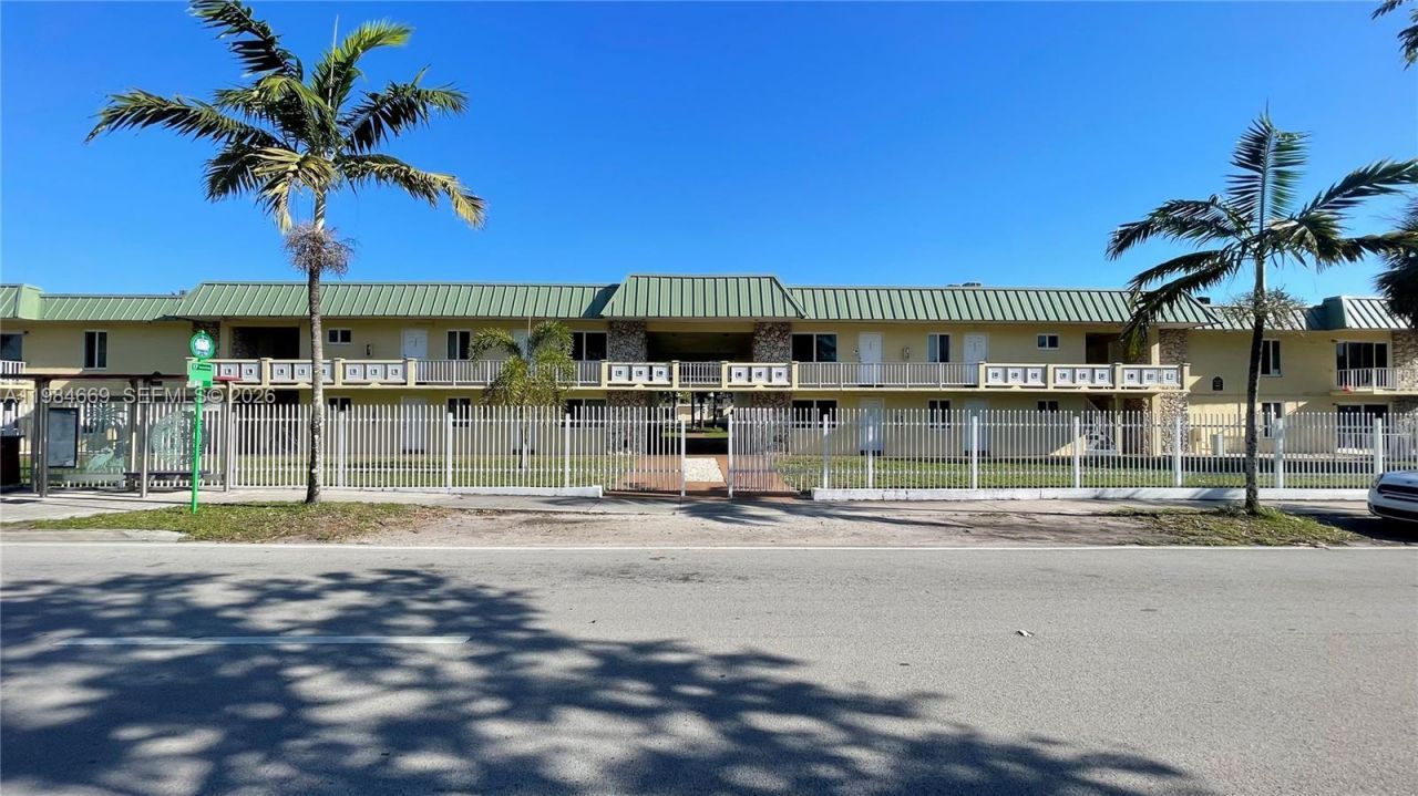 505 NW 177th St, Unit 212, Miami Gardens, FL 33169 Photo