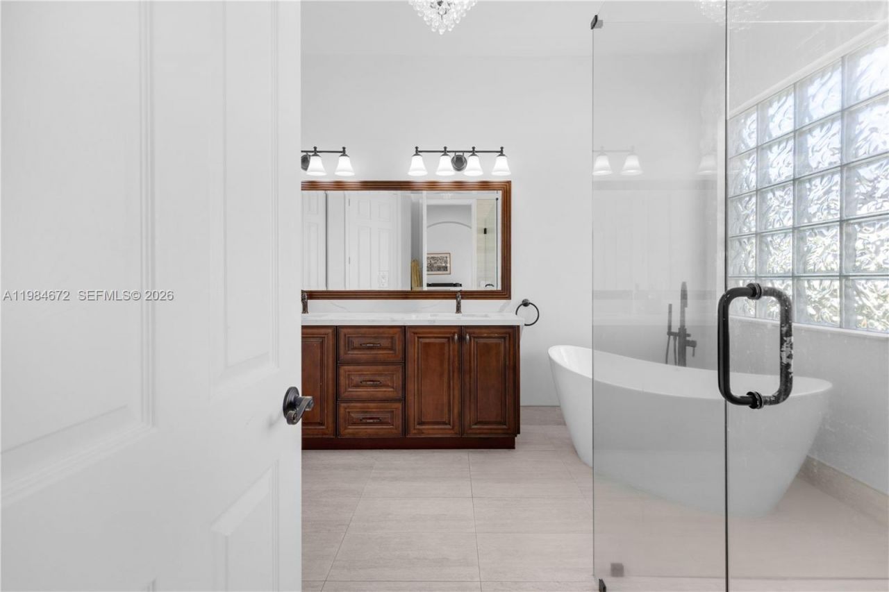 1479 SW 159th Ter, Pembroke Pines, FL 33027 Photo