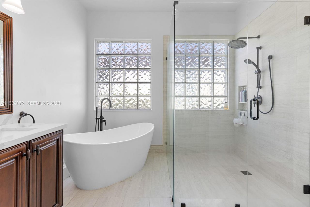 1479 SW 159th Ter, Pembroke Pines, FL 33027 Photo