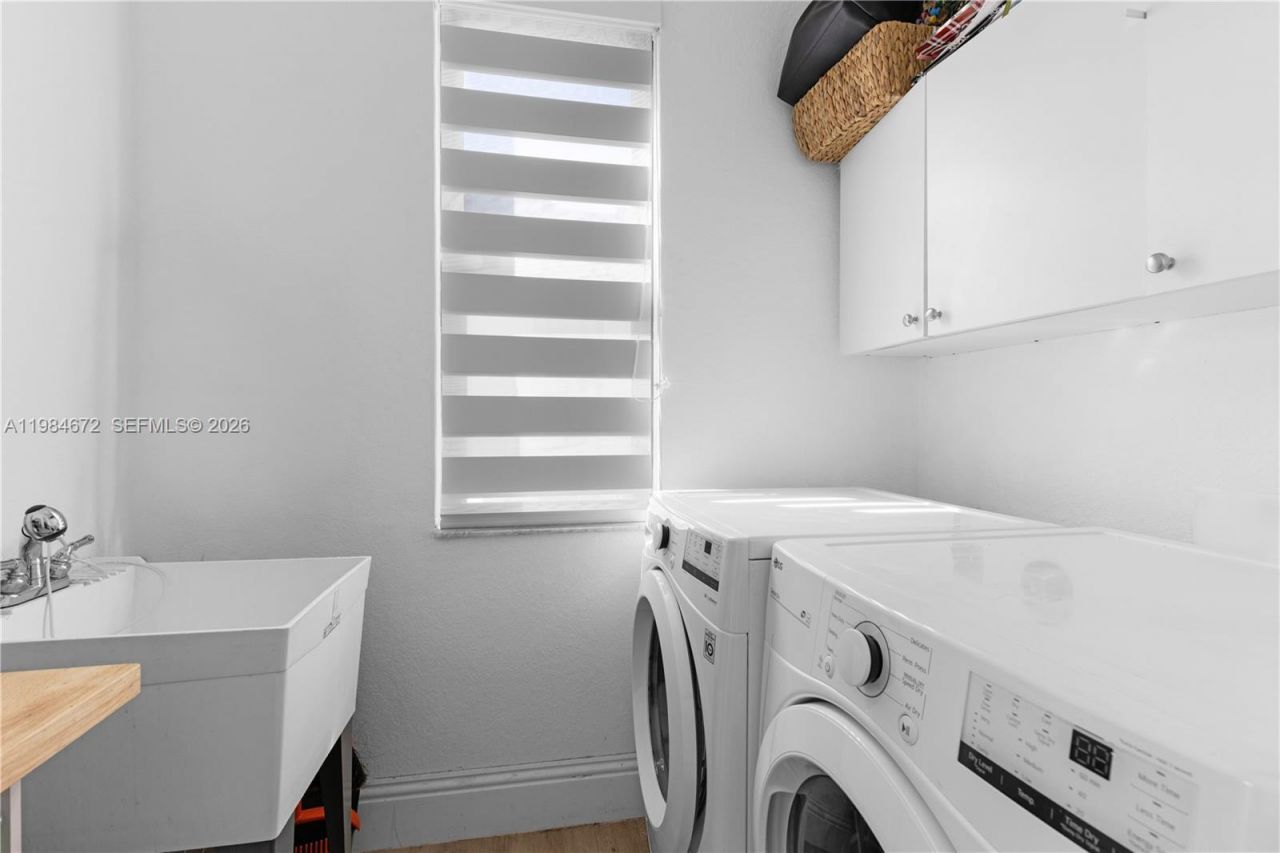 1479 SW 159th Ter, Pembroke Pines, FL 33027 Photo