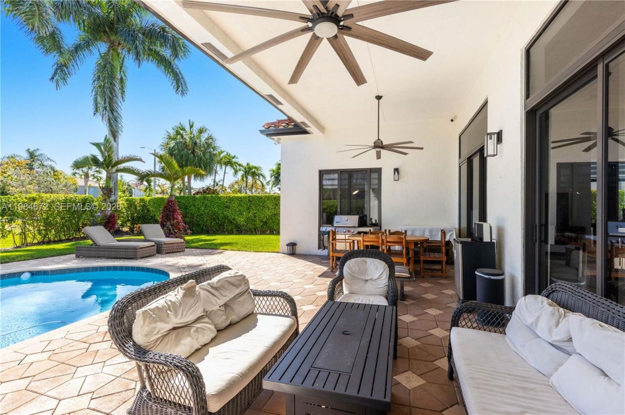 1479 SW 159th Ter, Pembroke Pines, FL 33027 Photo