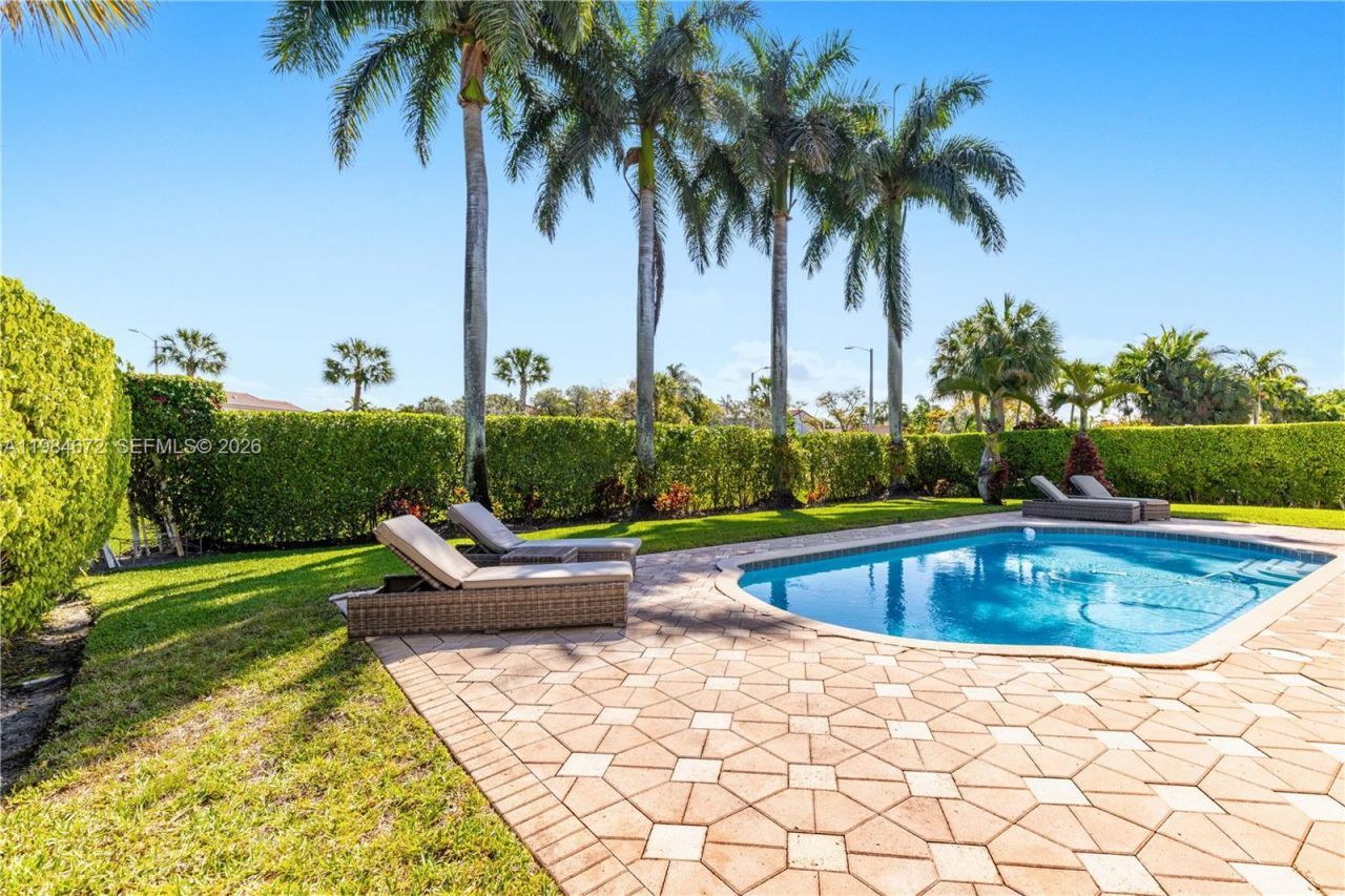 1479 SW 159th Ter, Pembroke Pines, FL 33027 Photo