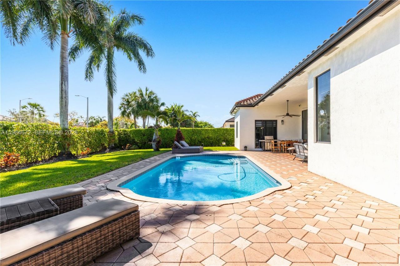 1479 SW 159th Ter, Pembroke Pines, FL 33027 Photo