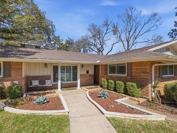 4609 Hildring Drive E, Fort Worth, TX 76109