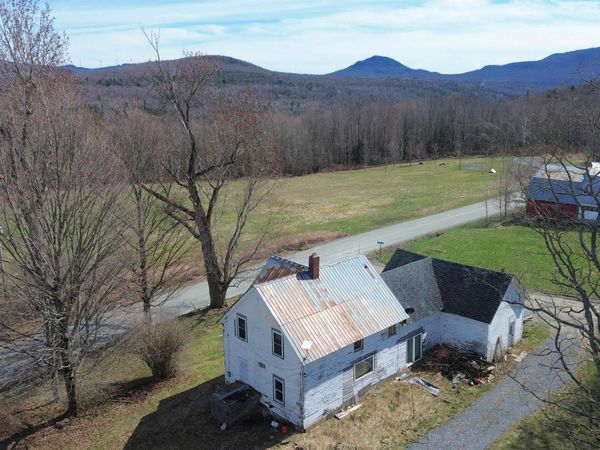 12 Baraw Road, Lowell, VT 05847