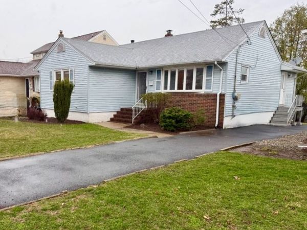 118 Hobart Ave, Rutherford, NJ 07070