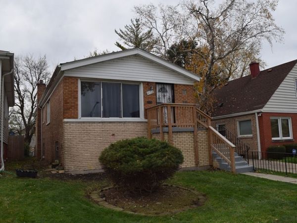 9132 S CRANDON Avenue, Chicago, IL 60617