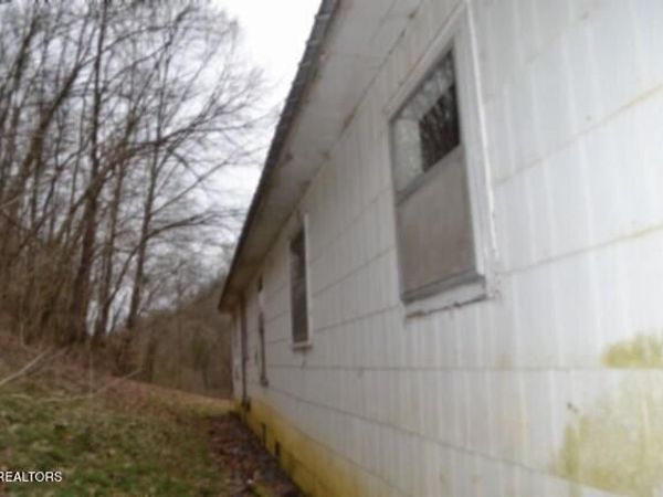 290 Hazel Huffines Lane, Whitleyville, TN 38588