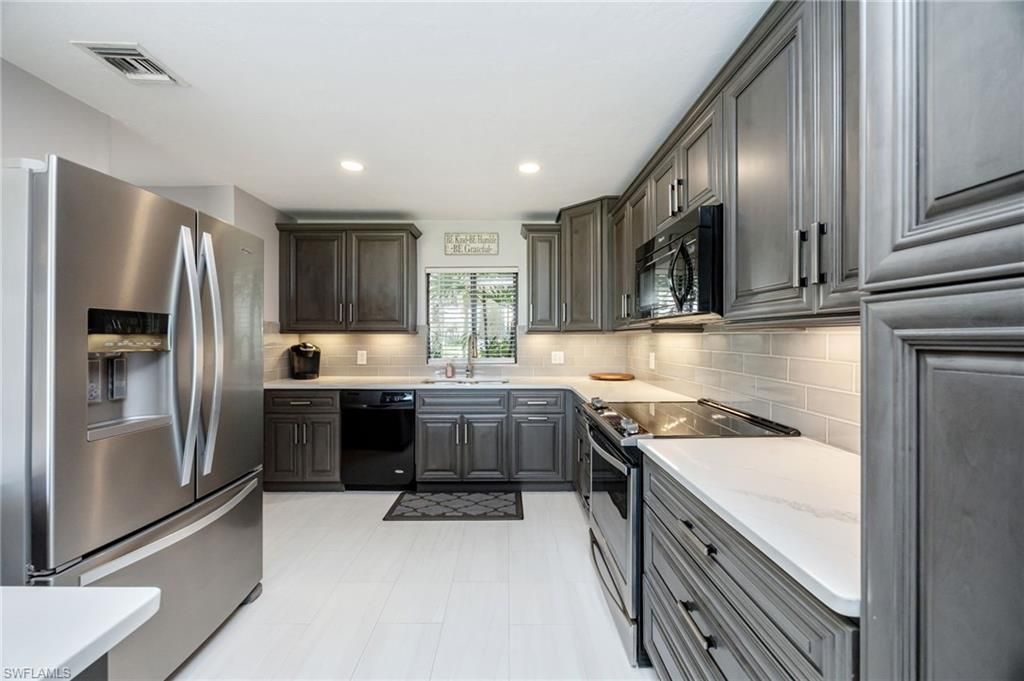 770 Eagle Creek Dr, Unit 102, Naples, FL 34113 Photo