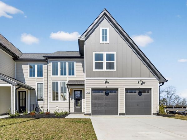 313 Panther Dr , Murfreesboro, TN 37127